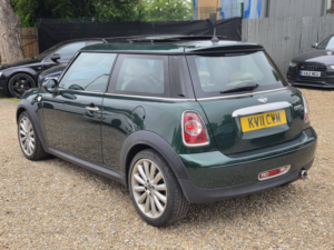 2011 MINI Hatch 1.6 Cooper D Hatch in Green — image 4