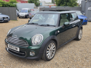 2011 MINI Hatch 1.6 Cooper D Hatch in Green — image 5