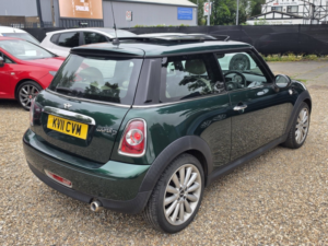 2011 MINI Hatch 1.6 Cooper D Hatch in Green — image 6