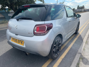 2015 Ds Automobiles Ds 3 1.2 Puretech Dstyle Hatchback 3dr Petrol Manual Euro 6 (s/s) (110 Ps) in Silver — image 4