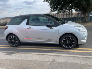 2015 Ds Automobiles Ds 3 1.2 Puretech Dstyle Hatchback 3dr Petrol Manual Euro 6 (s/s) (110 Ps) in Silver — image 6