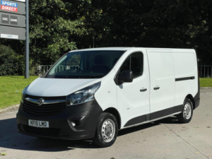 2015 Vauxhall Vivaro 1.6 Cdti 2900 L2 H1 Euro 5 5dr in White — image 3