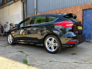 2016 Ford Focus 1.0 T Ecoboost Zetec S in Black — image 6