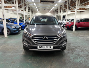 2016 Hyundai Tucson 1.7 Crdi Blue Drive Se Nav Euro 6 (s/s) 5dr in Grey — image 3