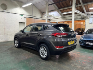 2016 Hyundai Tucson 1.7 Crdi Blue Drive Se Nav Euro 6 (s/s) 5dr in Grey — image 6