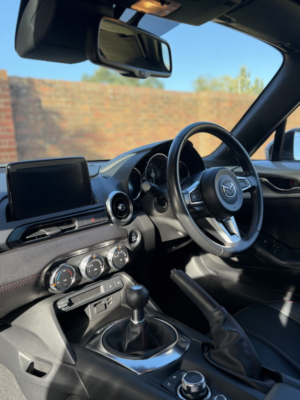 2018 Mazda Mx-5 Rf 2.0 Skyactiv-G Sport Nav in Silver — image 2