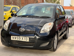2009 Toyota Yaris 1.33 Dual Vvt-I Tr Multimode Euro 4 (s/s) 5dr in Black — image 2