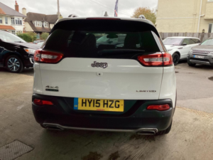 2015 Jeep Cherokee 2.0 Crd Limited Auto 4WD Euro 5 (s/s) 5dr in White — image 6