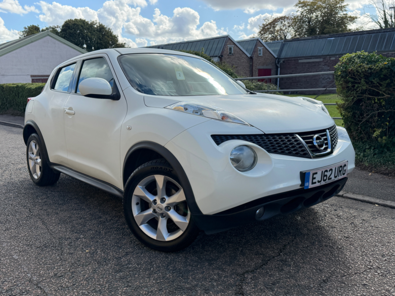 2012 Nissan Juke 1.6 Acenta SUV 5dr Petrol Manual Euro 5 (s/s) (117 Ps) in White — image 1