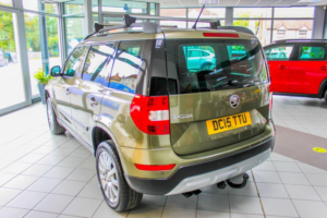 2015 Skoda Yeti 2.0 Tdi Se Outdoor Euro 5 5dr in Green — image 2