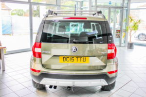2015 Skoda Yeti 2.0 Tdi Se Outdoor Euro 5 5dr in Green — image 3