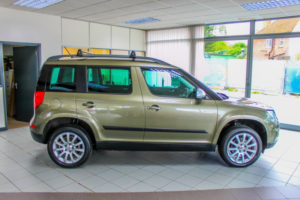 2015 Skoda Yeti 2.0 Tdi Se Outdoor Euro 5 5dr in Green — image 4