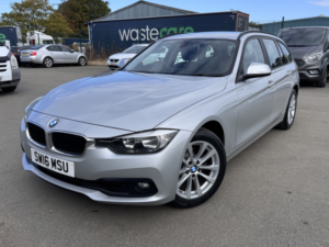 2016 BMW 3 Series 2.0 320i Xdrive Se Touring in Silver — image 3