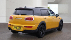 2016 MINI Clubman 1.5 Cooper Euro 6 (s/s) 6dr in Orange — image 4