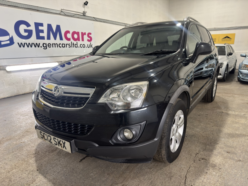 2012 Vauxhall Antara 2.2 Cdti Exclusiv in Black — image 1