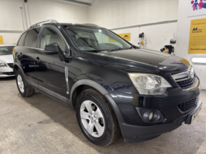 2012 Vauxhall Antara 2.2 Cdti Exclusiv in Black — image 4