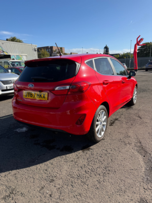 2017 Ford Fiesta 1.0t Ecoboost Titanium Hatchback 5dr Petrol Manual Euro 6 (s/s) (125 Ps) in Red — image 5