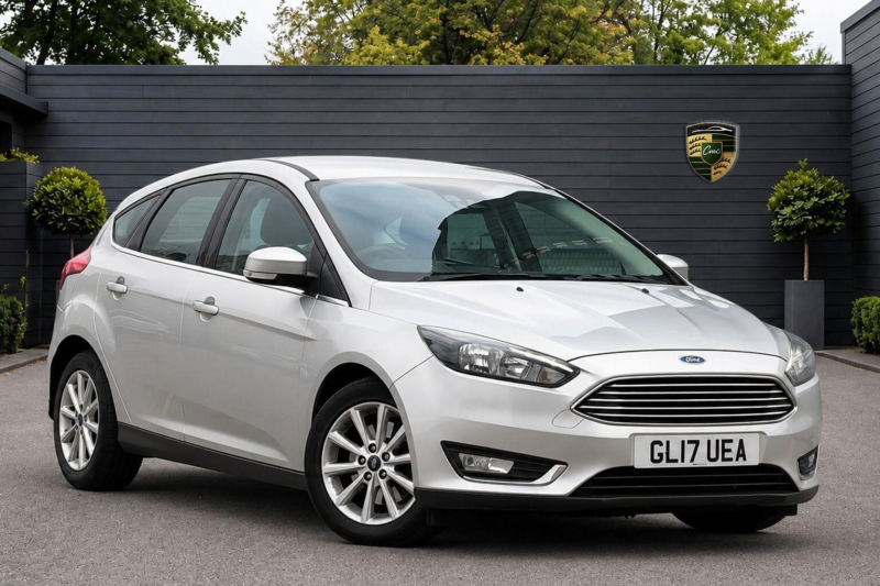 2017 Ford Focus 1.5t Ecoboost Titanium Auto Euro 6 (s/s) 5dr in Silver — image 1