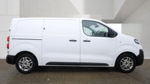 2021 Vauxhall Vivaro 1.5 Turbo D 2700 Dynamic Panel Van 6dr Diesel Manual L1 H1 Euro 6 (s/s) (120 Ps) in White — image 5