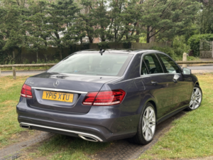 2015 Mercedes-Benz E Class 3.0 E350 V6 Bluetec Amg Line in Blue — image 4