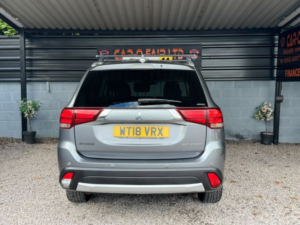2018 Mitsubishi Outlander 2.2 Di-D 3 in Grey — image 6