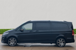 2023 Mercedes-Benz V Class 2.0 V300d Amg Line MPV 5dr Diesel G-Tronic+ Euro 6 (s/s) Xlwb (237 Ps) in Black — image 4