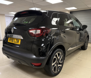 2018 Renault Captur 0.9 Tce Energy Dynamique S Nav SUV 5dr Petrol Manual Euro 6 (s/s) (90 Ps) in Multicolour — image 4