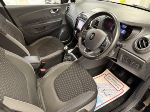 2018 Renault Captur 0.9 Tce Energy Dynamique S Nav SUV 5dr Petrol Manual Euro 6 (s/s) (90 Ps) in Multicolour — image 5