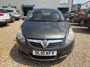 2010 Vauxhall Corsa 1.4 I 16v Sxi in Grey — image 3