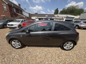 2010 Vauxhall Corsa 1.4 I 16v Sxi in Grey — image 6
