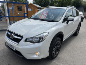 2014 Subaru Xv 2.0 D Se Symmetrical AWD in White — image 2