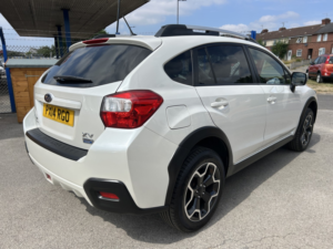 2014 Subaru Xv 2.0 D Se Symmetrical AWD in White — image 4