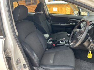 2014 Subaru Xv 2.0 D Se Symmetrical AWD in White — image 6