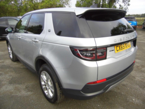 2019 Land Rover Discovery Sport 2.0 D180 Mhev S Auto 4WD Euro 6 (s/s) 5dr in Silver — image 4