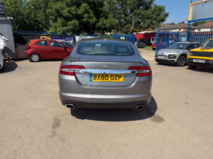 2010 Jaguar Xf 3.0d V6 Premium Luxury Auto Euro 5 4dr in Grey — image 5