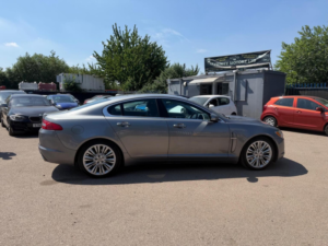 2010 Jaguar Xf 3.0d V6 Premium Luxury Auto Euro 5 4dr in Grey — image 6