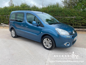2015 Citroen Berlingo 1.6 E-Hdi Vtr in Blue — image 3