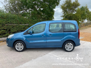 2015 Citroen Berlingo 1.6 E-Hdi Vtr in Blue — image 4