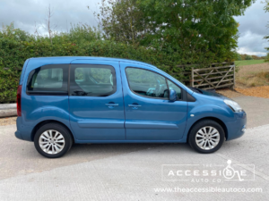 2015 Citroen Berlingo 1.6 E-Hdi Vtr in Blue — image 5
