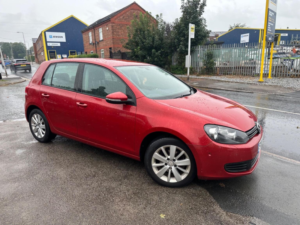 2011 Volkswagen Golf 1.6 Tdi Bluemotion Tech Match Euro 5 (s/s) 5dr in Red — image 6