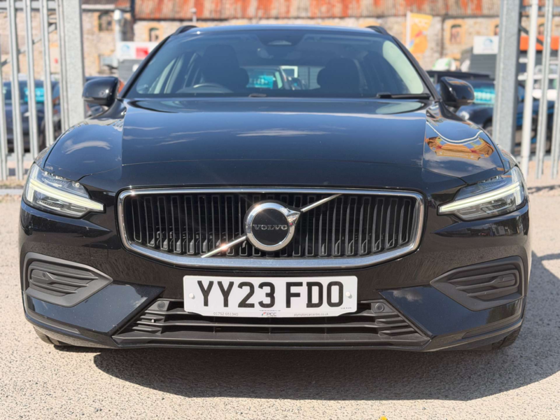 2023 Volvo V60 2.0 V60 Core B3 Mhev Auto 5dr in Black — image 2