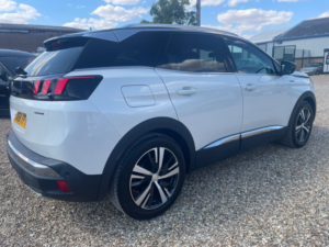 2018 Peugeot 3008 1.2 Puretech Gt Line in White — image 3