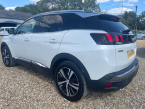 2018 Peugeot 3008 1.2 Puretech Gt Line in White — image 4