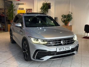 2021 Volkswagen Tiguan 1.5 Tsi R-Line in Silver — image 2
