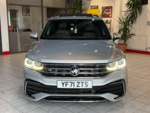 2021 Volkswagen Tiguan 1.5 Tsi R-Line in Silver — image 5