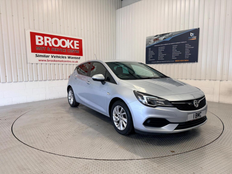 2020 Vauxhall Astra 1.2 Turbo Business Edition Nav Euro 6 (s/s) 5dr in Silver — image 1