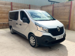 2019 Renault Trafic 4 SEAT Wheelchair Accessible Disabled Access Vehicle Wav in Silver — image 5