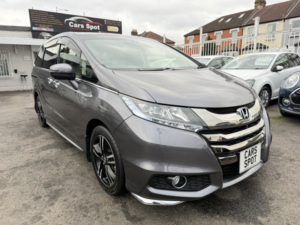 2017 Honda Odyssey 2.0 Hybrid 8 Seats Fresh Import Verified Mile Finance Avb in Grey — image 2