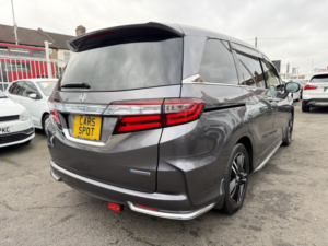 2017 Honda Odyssey 2.0 Hybrid 8 Seats Fresh Import Verified Mile Finance Avb in Grey — image 5