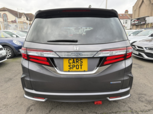 2017 Honda Odyssey 2.0 Hybrid 8 Seats Fresh Import Verified Mile Finance Avb in Grey — image 6